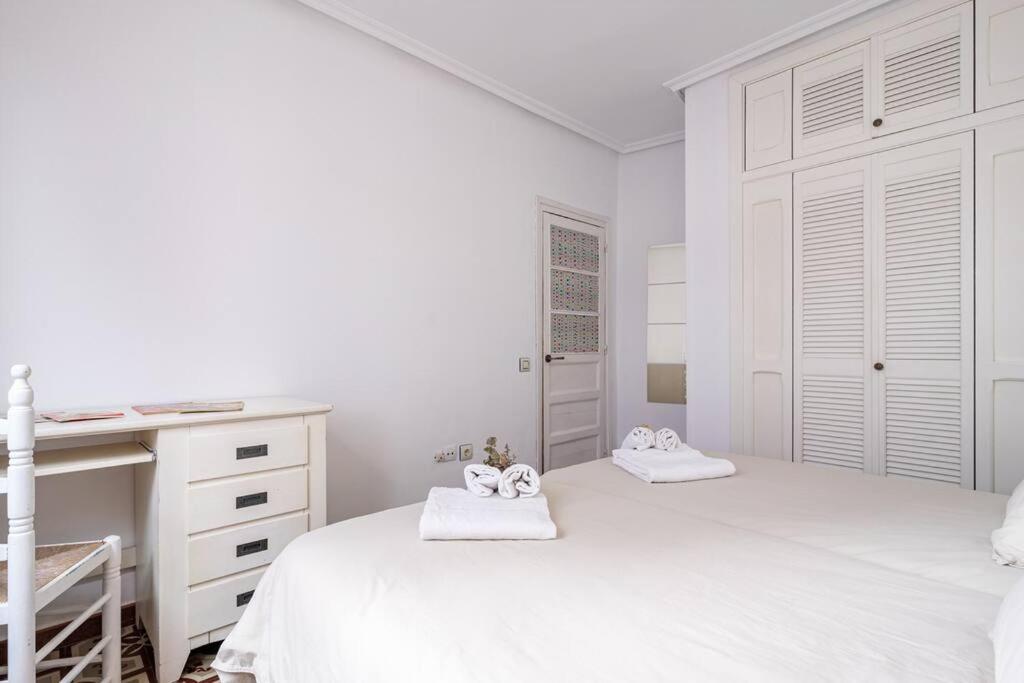 Apartamento Chary Apartment Gijon Exterior photo